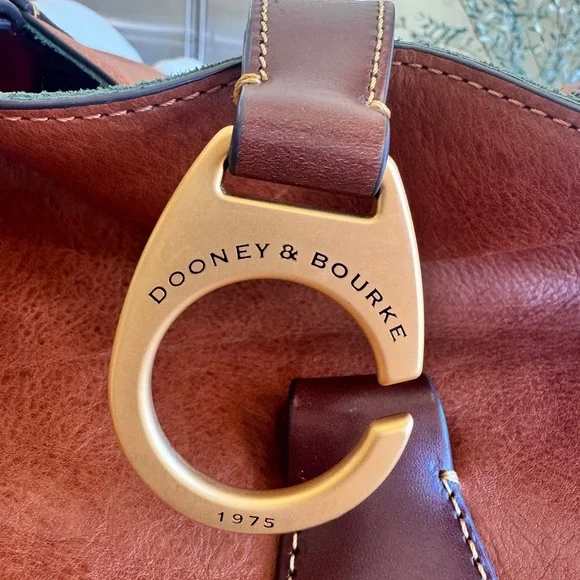 Dooney & Bourke tote - Picture 10 of 13